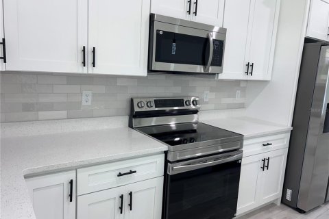 House in Citrus Springs, Florida 3 bedrooms, 142.05 sq.m. № 1765526 - photo 5