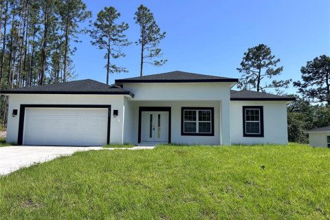 House in Citrus Springs, Florida 3 bedrooms, 142.05 sq.m. № 1765526 - photo 1