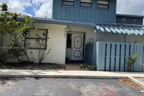 Adosado en Miramar, Florida 3 dormitorios, 96.62 m2 № 2041915