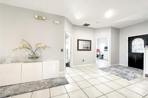 House in Clermont, Florida 1 bedroom, 151.62 sq.m. № 2196889 - photo 10