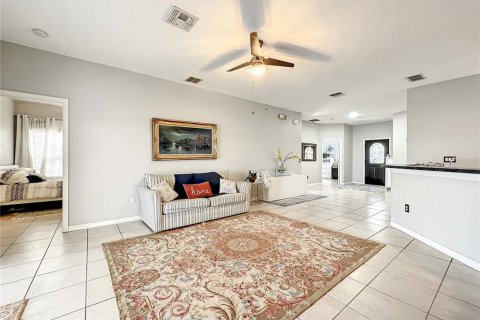 House in Clermont, Florida 1 bedroom, 151.62 sq.m. № 2196889 - photo 16