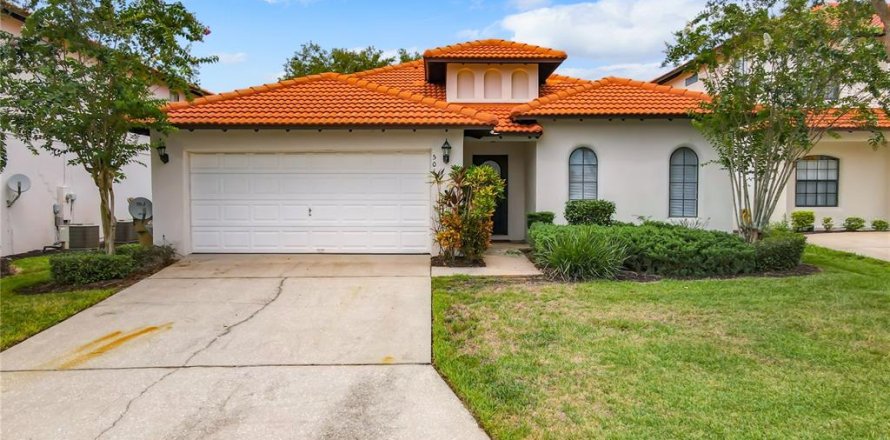 House in Clermont, Florida 1 bedroom, 151.62 sq.m. № 2196889