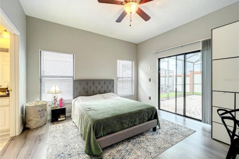 House in Clermont, Florida 1 bedroom, 151.62 sq.m. № 2196889 - photo 12