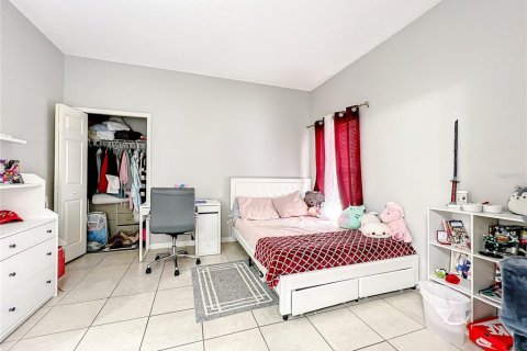 House in Clermont, Florida 1 bedroom, 151.62 sq.m. № 2196889 - photo 7