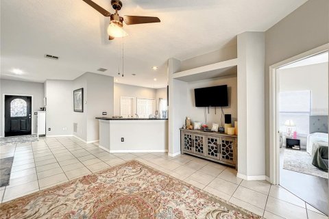 House in Clermont, Florida 1 bedroom, 151.62 sq.m. № 2196889 - photo 15