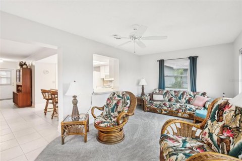 Condominio en venta en Sun City Center, Florida, 2 dormitorios, 134.52 m2 № 1722947 - foto 8