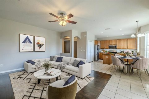 House in Wesley Chapel, Florida 4 bedrooms, 233.65 sq.m. № 1744457 - photo 9