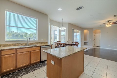 House in Wesley Chapel, Florida 4 bedrooms, 233.65 sq.m. № 1744457 - photo 11