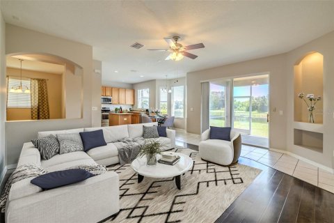 House in Wesley Chapel, Florida 4 bedrooms, 233.65 sq.m. № 1744457 - photo 4