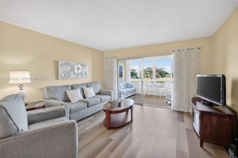 Copropriété à vendre à Margate, Floride: 2 chambres, 86.4 m2 № 2090257 - photo 4
