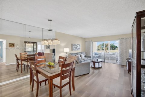 Condo à Margate, Floride, 2 chambres  № 2090257