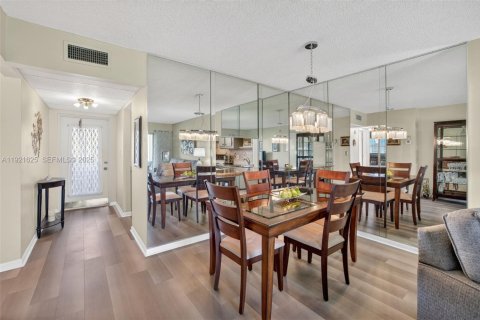 Copropriété à vendre à Margate, Floride: 2 chambres, 86.4 m2 № 2090257 - photo 11