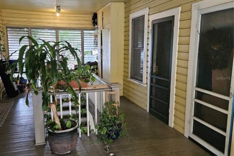 Commercial property in Tampa, Florida 8 bedrooms, 630.99 sq.m. № 1561307 - photo 11