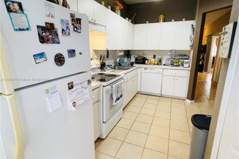 Condo in Homestead, Florida, 2 bedrooms  № 1739017 - photo 10