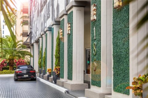 Снять в аренду виллу или дом в Майами, Флорида 1 спальня, 59.46м2, № 1967299 - фото 9