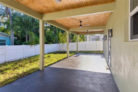 House in Dunedin, Florida 3 bedrooms, 126.72 sq.m. № 2150959 - photo 27