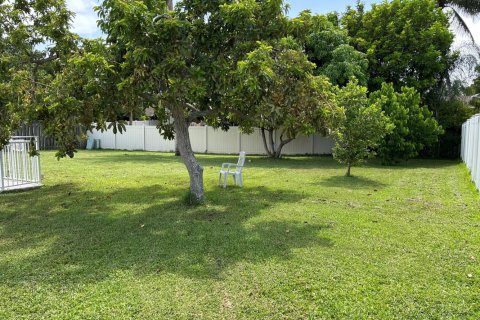 Casa en venta en Royal Palm Beach, Florida, 3 dormitorios, 173.36 m2 № 2192026 - foto 28