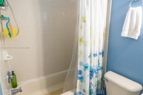 Adosado en venta en Homestead, Florida, 3 dormitorios, 132.66 m2 № 1947249 - foto 14