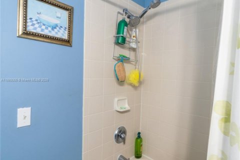 Adosado en venta en Homestead, Florida, 3 dormitorios, 132.66 m2 № 1947249 - foto 18