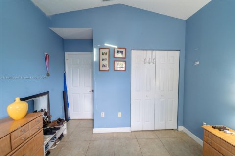 Adosado en venta en Homestead, Florida, 3 dormitorios, 132.66 m2 № 1947249 - foto 12