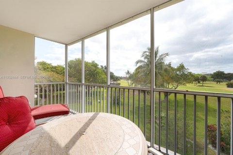 Copropriété à louer à Pompano Beach, Floride: 2 chambres, 98.85 m2 № 1991555 - photo 15