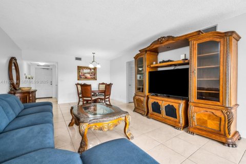Copropriété à louer à Pompano Beach, Floride: 2 chambres, 98.85 m2 № 1991555 - photo 4