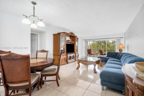 Copropriété à louer à Pompano Beach, Floride: 2 chambres, 98.85 m2 № 1991555 - photo 2