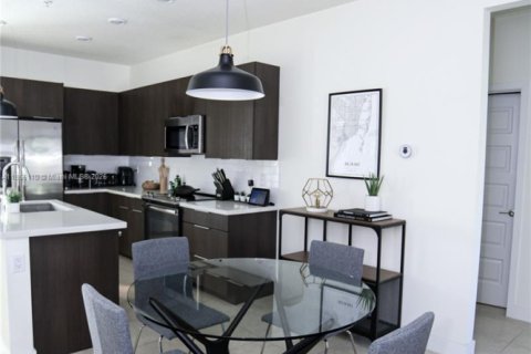 Condo in Doral, Florida, 3 bedrooms № 1920376 - photo 20