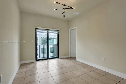 Condo in Doral, Florida, 3 bedrooms № 1920376 - photo 24