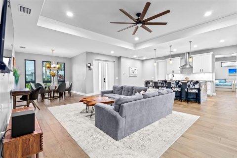 Casa en venta en Cape Coral, Florida, 3 dormitorios, 204.66 m2 № 1903721 - foto 10