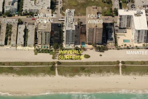 Condo in Surfside, Florida, 2 bedrooms  № 1868649 - photo 16