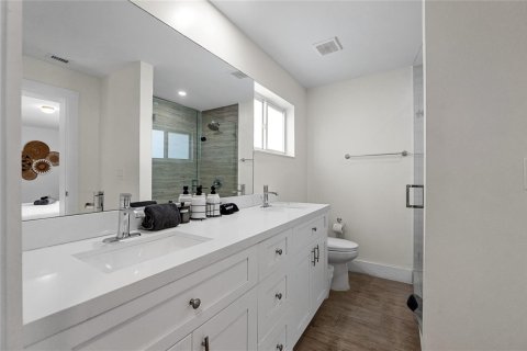 House in Pompano Beach, Florida 3 bedrooms, 141.12 sq.m. № 2260456 - photo 28