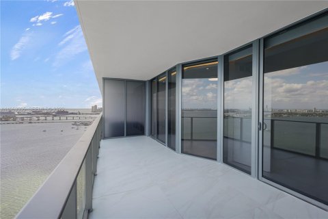 Condominio en alquiler en Miami, Florida, 3 dormitorios, 153.1 m2 № 2018124 - foto 19