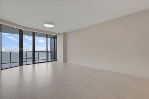 Condominio en alquiler en Miami, Florida, 3 dormitorios, 153.1 m2 № 2018124 - foto 21