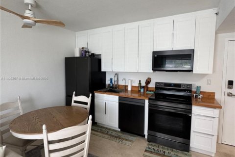 Copropriété à louer à Miami Beach, Floride: 1 chambre, 47.66 m2 № 1739885 - photo 7