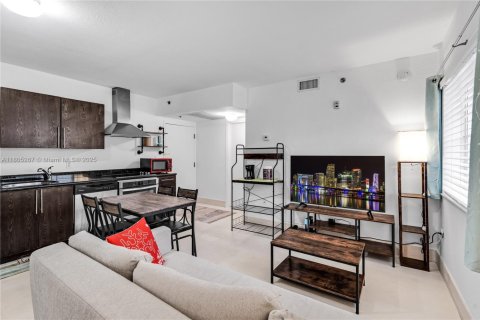 Copropriété à louer à Miami Beach, Floride: 1 chambre, 47.66 m2 № 1739885 - photo 9