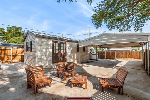 House in Saint Petersburg, Florida 4 bedrooms, 137.96 sq.m. № 1569300 - photo 25