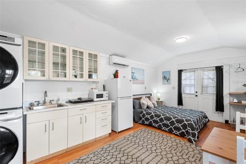 House in Saint Petersburg, Florida 4 bedrooms, 137.96 sq.m. № 1569300 - photo 26