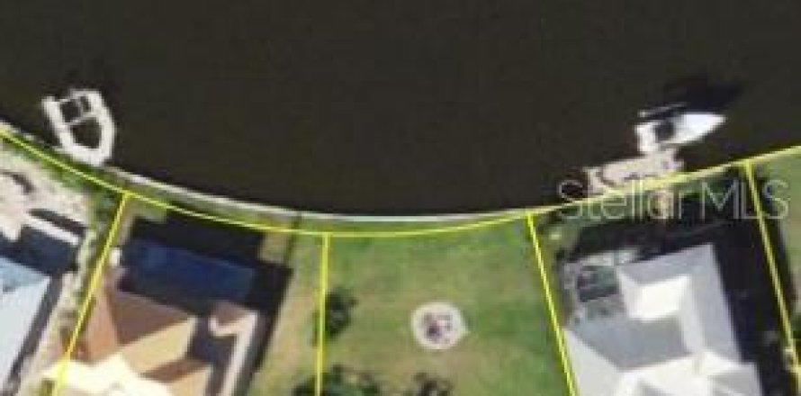 Land in Port Charlotte, Florida № 1434955