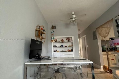 Villa ou maison à louer à Fort Lauderdale, Floride: 1 chambre, 74.32 m2 № 1879011 - photo 12