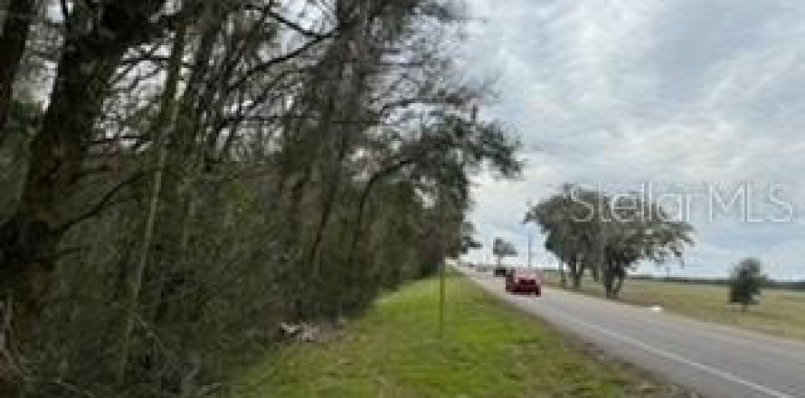 Terreno en Archer, Florida № 1016482