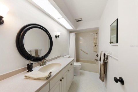 House in Clearwater, Florida 1 bedroom, 90.49 sq.m. № 2200297 - photo 12