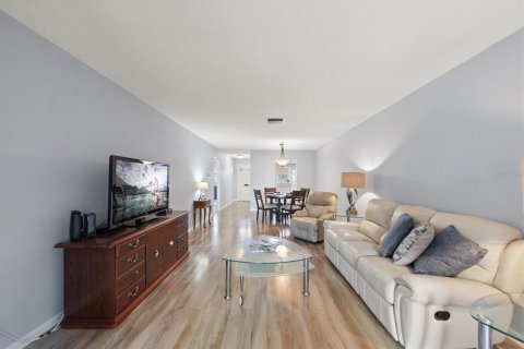 House in Clearwater, Florida 1 bedroom, 90.49 sq.m. № 2200297 - photo 11