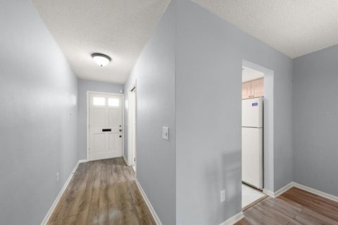 House in Clearwater, Florida 1 bedroom, 90.49 sq.m. № 2200297 - photo 2