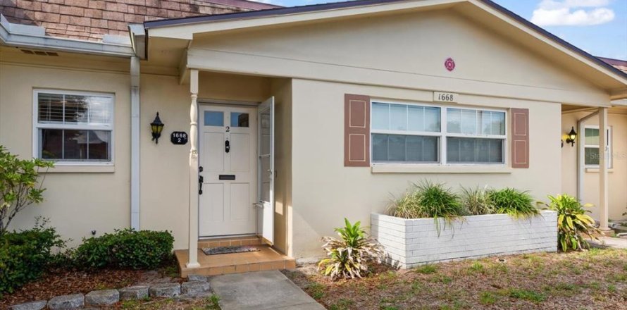 House in Clearwater, Florida 1 bedroom, 90.49 sq.m. № 2200297