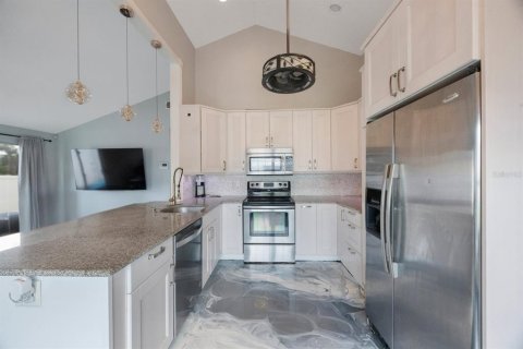 House in Palm Harbor, Florida 3 bedrooms, 96.15 sq.m. № 1885628 - photo 4
