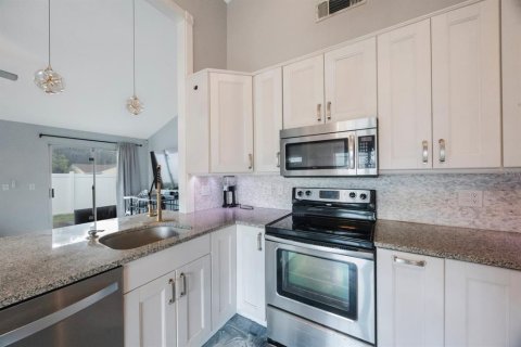 House in Palm Harbor, Florida 3 bedrooms, 96.15 sq.m. № 1885628 - photo 5