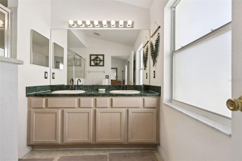 House in Davenport, Florida 4 bedrooms, 157.93 sq.m. № 2218016 - photo 24