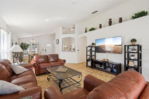 House in Davenport, Florida 4 bedrooms, 157.93 sq.m. № 2218016 - photo 8