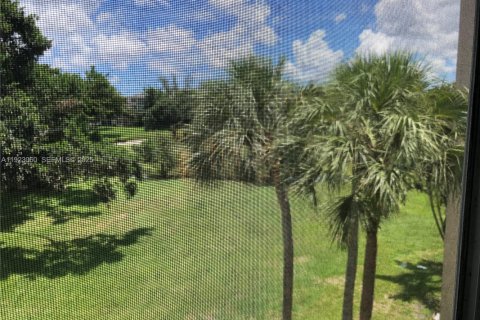 Condo in Davie, Florida, 2 bedrooms  № 1983552 - photo 16